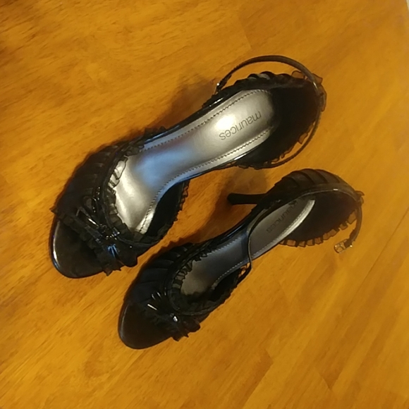 Patent bow ruffle peep toe heel - Picture 4 of 4